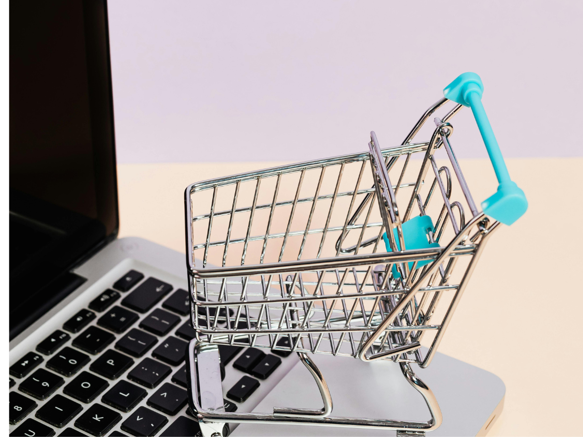 shopping cart on macbook